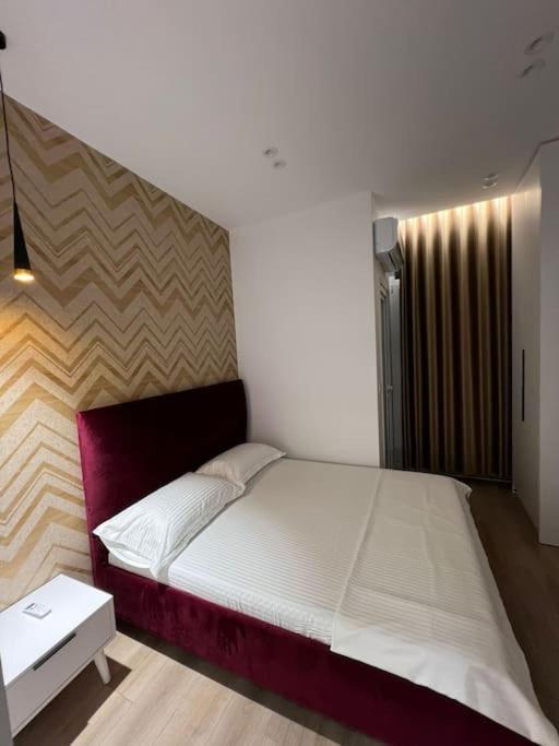 Spacious Apartment Ish-Blloku Area ติรานา ภายนอก รูปภาพ